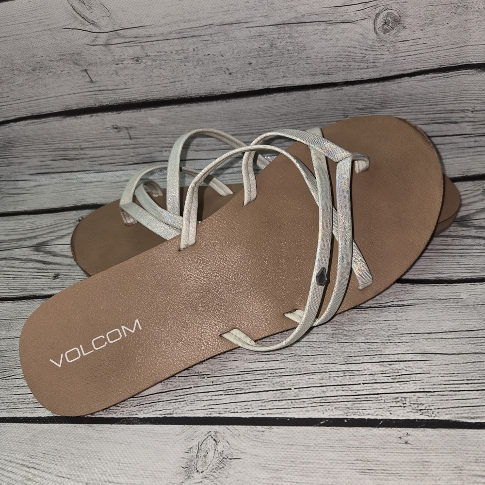 Volcom Women’s White Strappy Thong Sandals Tan Footbed Size 8